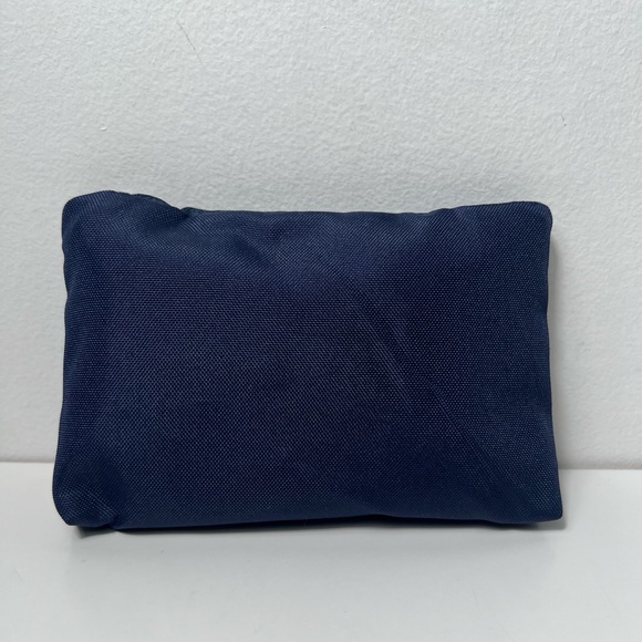 American Airlines Flagship First Class Travel Cosmetic Amenity Kit Bag - Picture 5 of 9